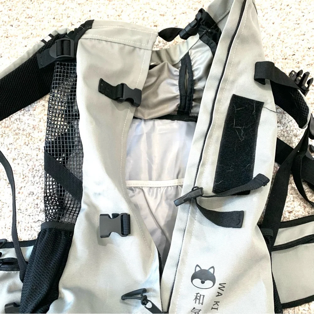 Pet Dog Cat Carrier Backpack Size L – Secure Stylish for Outdoor Travel NEW NWOT